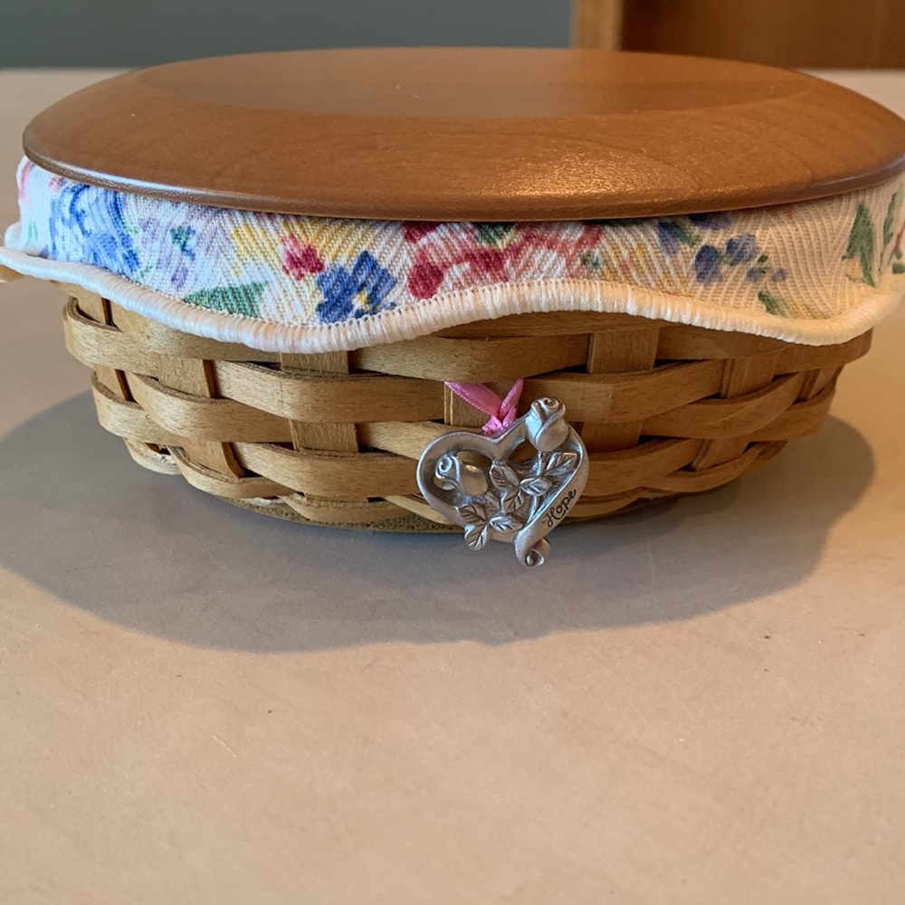 Longaberger 2003 Horizon of Hope Cancer Basket with Lid, liner, prot, ti…
